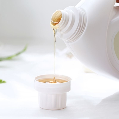 Un buon prezzo. Enzima liquido modificato della cellulasi per i vestiti liquidi di saponeria più bianchi e più luminosi in linea